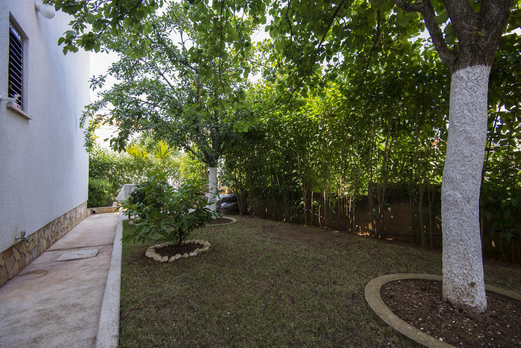 Apartments Petrcane Welcome Экстерьер фото