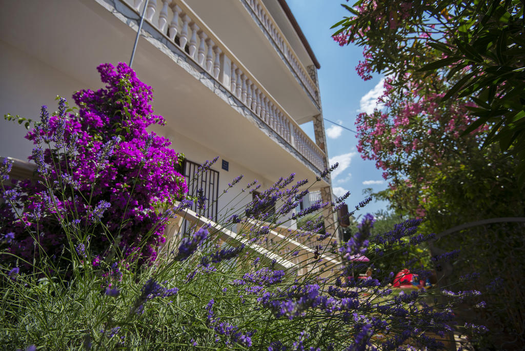 Apartments Petrcane Welcome Экстерьер фото