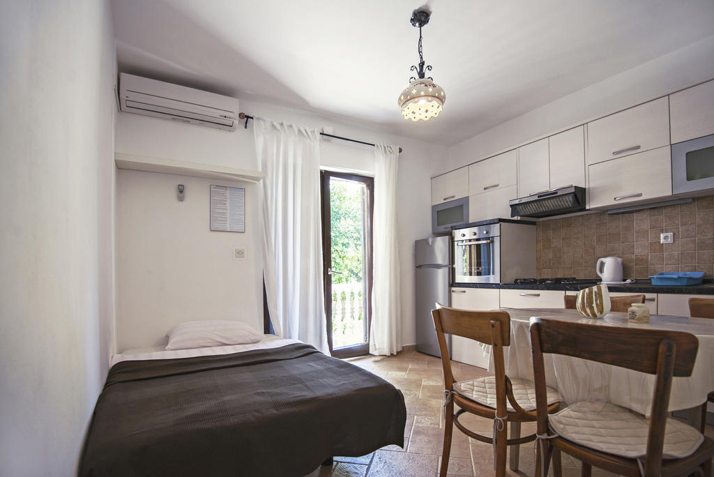 Apartments Petrcane Welcome Номер фото